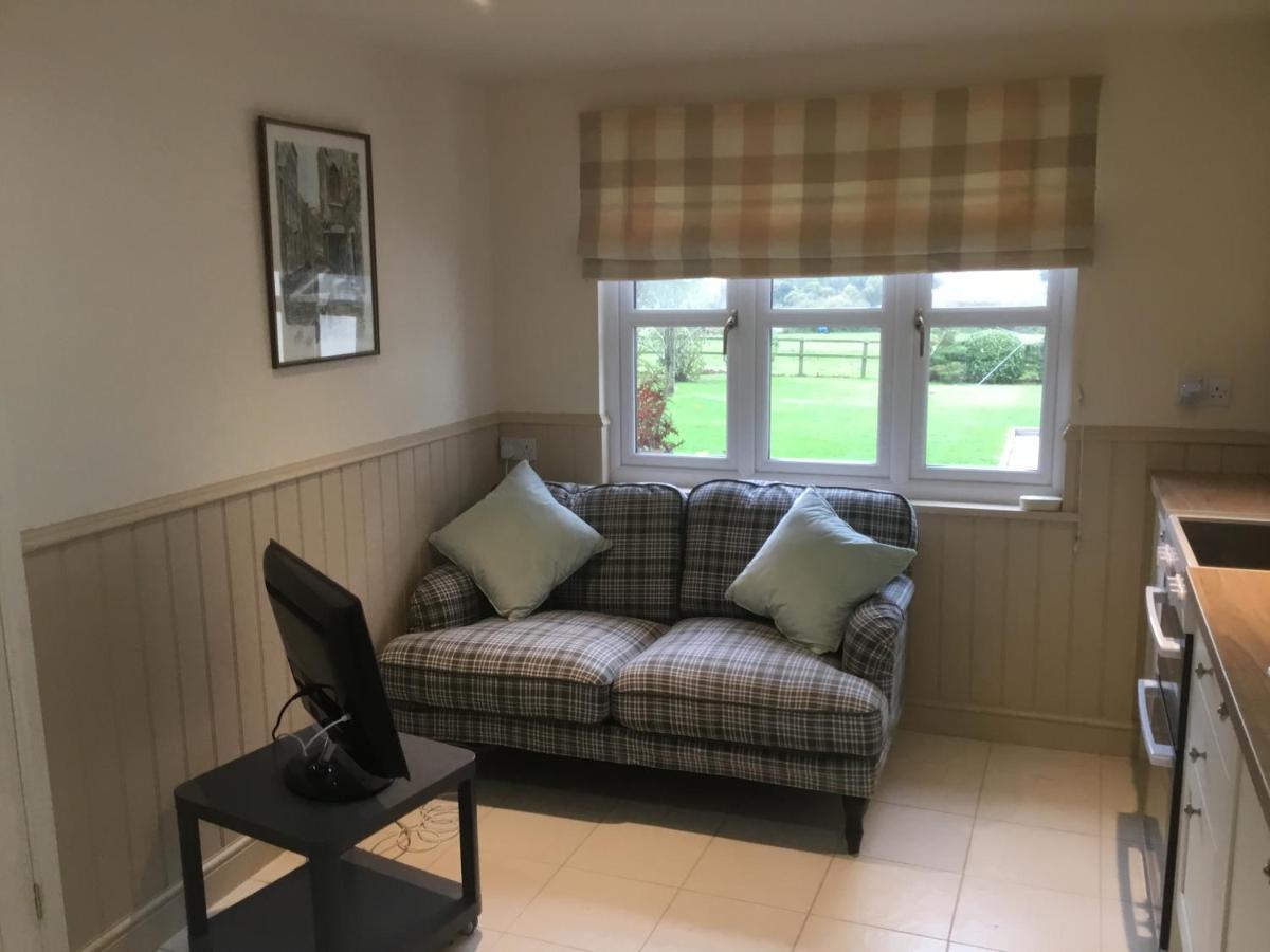 Cute 2024 Traveller Award Apartment Yateley